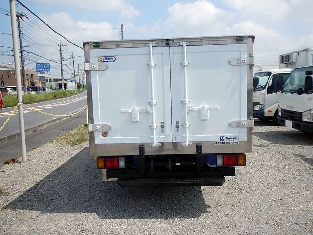 Isuzu Elf 9