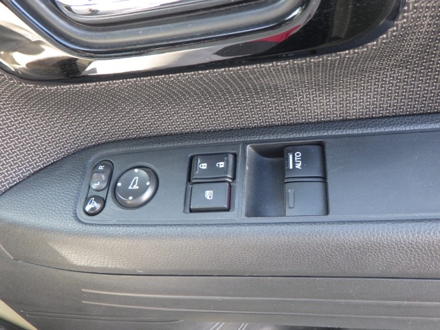 Honda N-VAN 12