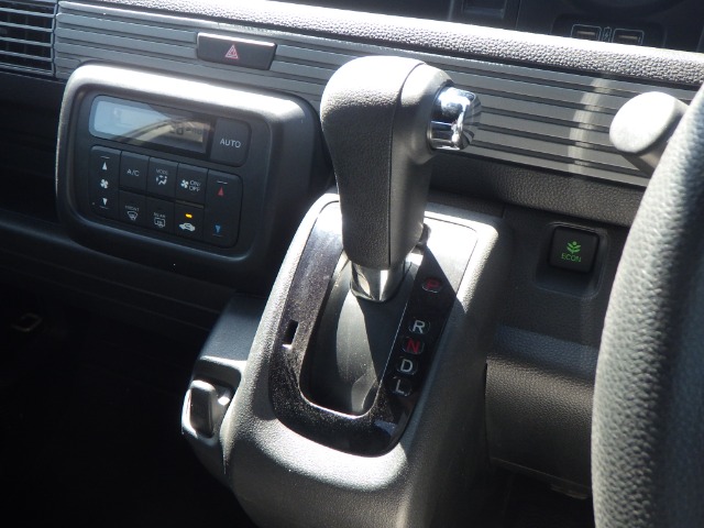 Honda N-VAN 10