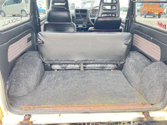 Suzuki Jimny 12