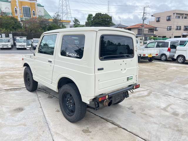 Suzuki Jimny 9