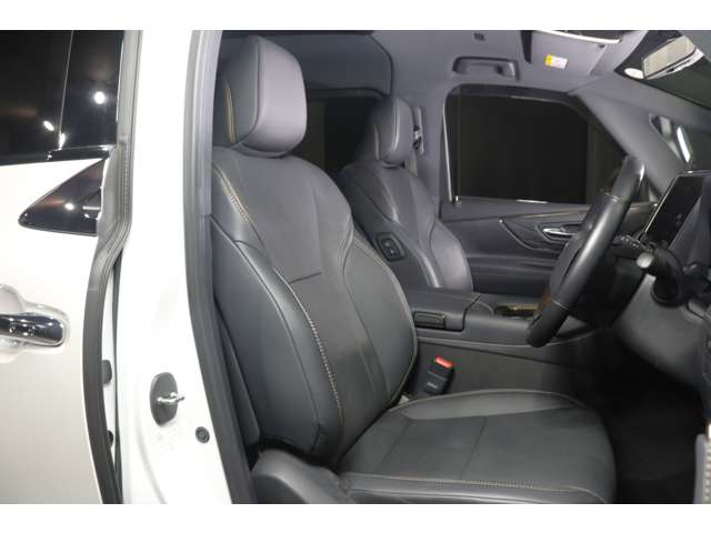 Toyota Alphard 4