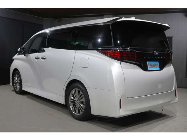 Toyota Alphard 9