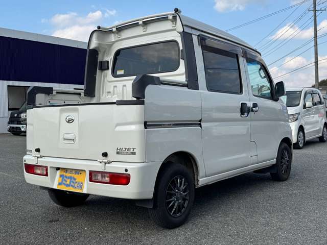 Daihatsu Hijet Deck Van 11