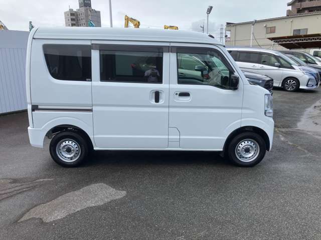 Nissan NV100 Clipper 3