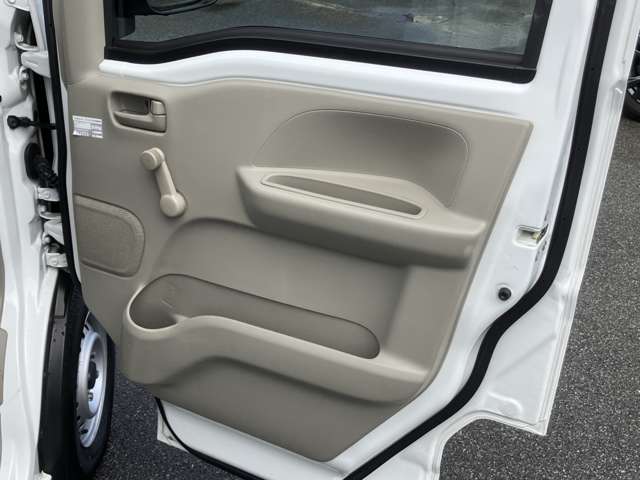 Nissan NV100 Clipper 10