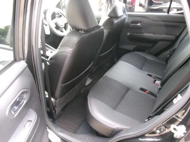 Daihatsu Rocky 5