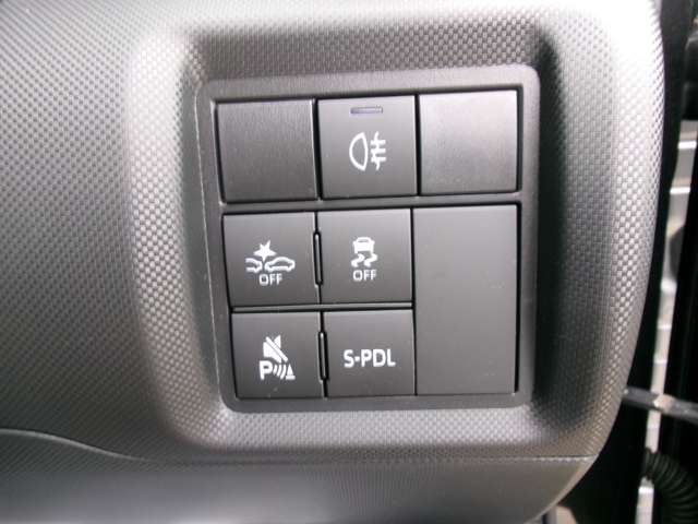 Daihatsu Rocky 10