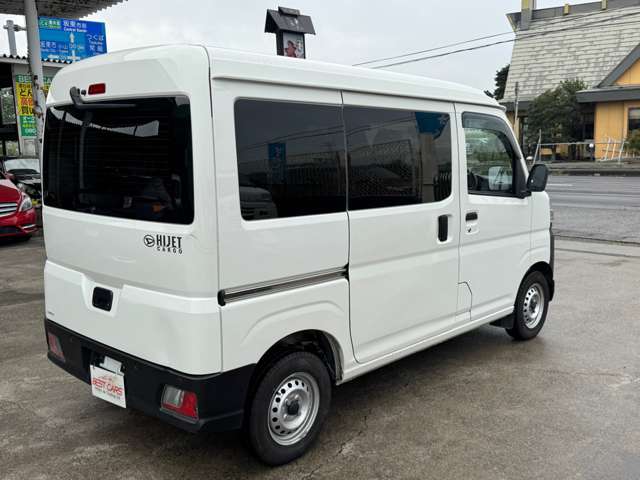 Daihatsu Hijet Cargo 5