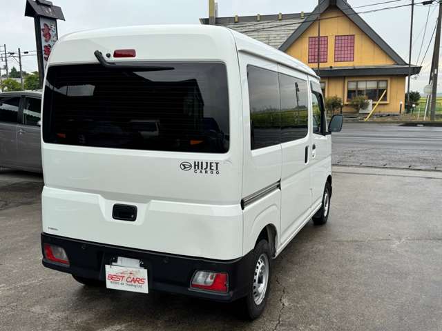 Daihatsu Hijet Cargo 10