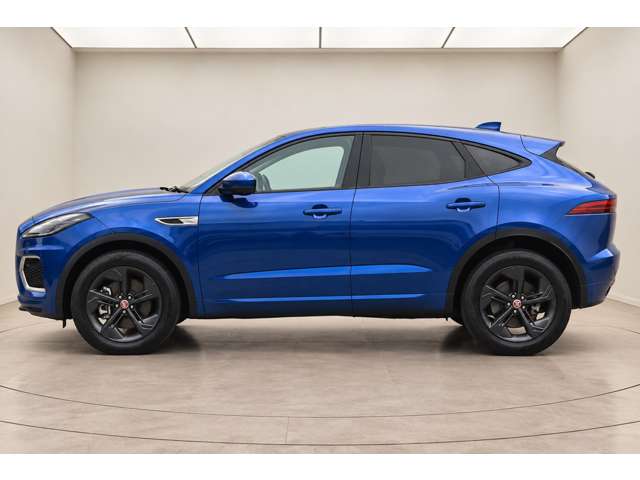 Jaguar E-Pace 5