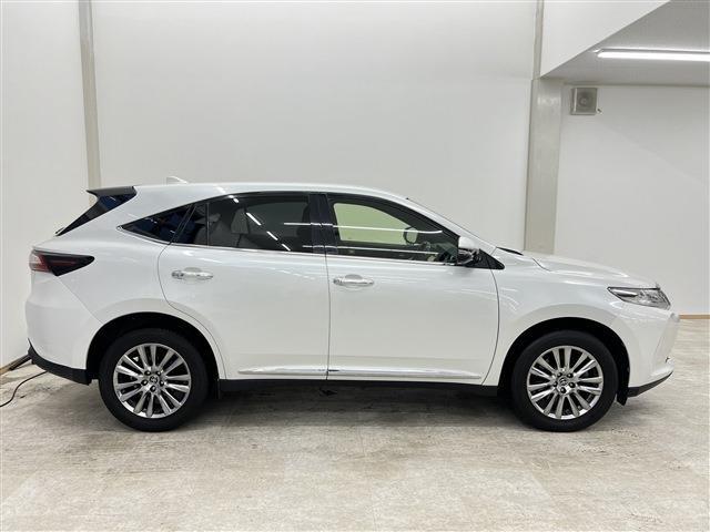 Toyota Harrier 5