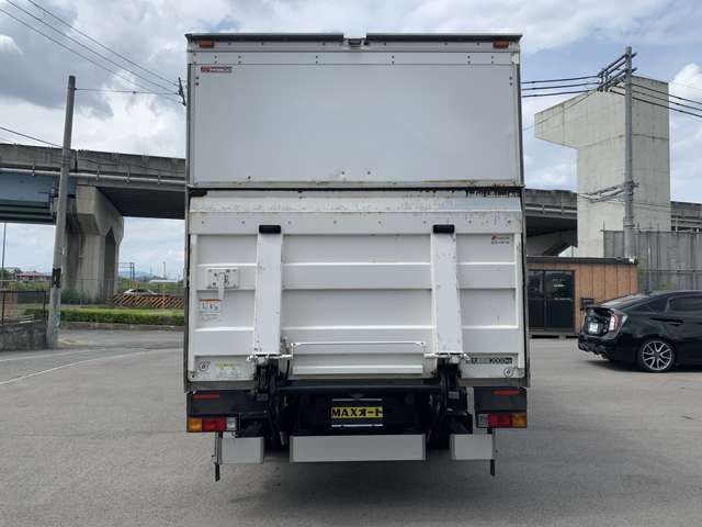 Mitsubishi Fuso Canter 6