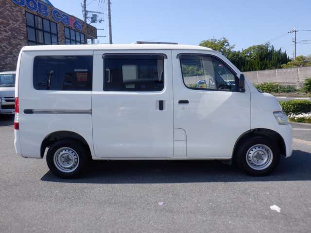 Toyota Town Ace Van 8