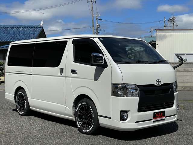 Toyota Hiace Van 3
