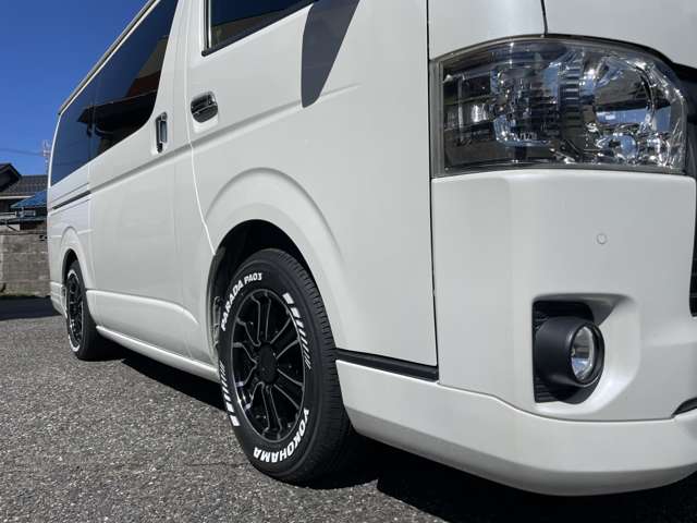 Toyota Hiace Van 10