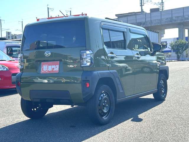 Daihatsu Taft 9