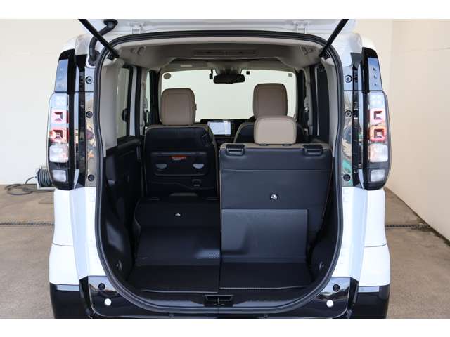 Mitsubishi Delica Mini 8