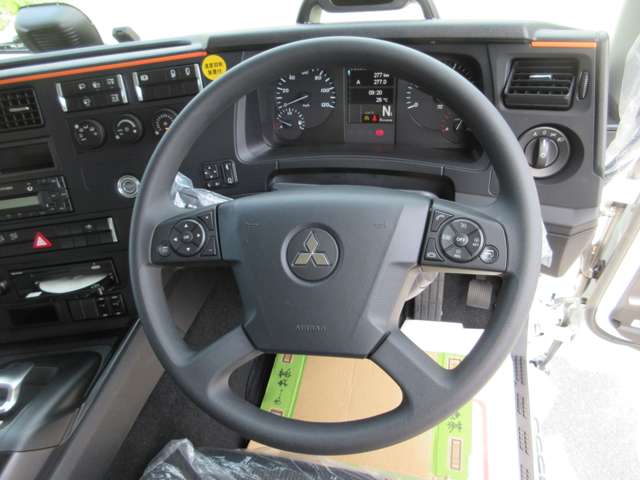 Mitsubishi Fuso Super Great 11