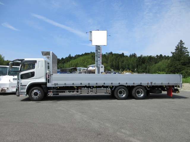 Mitsubishi Fuso Super Great 5