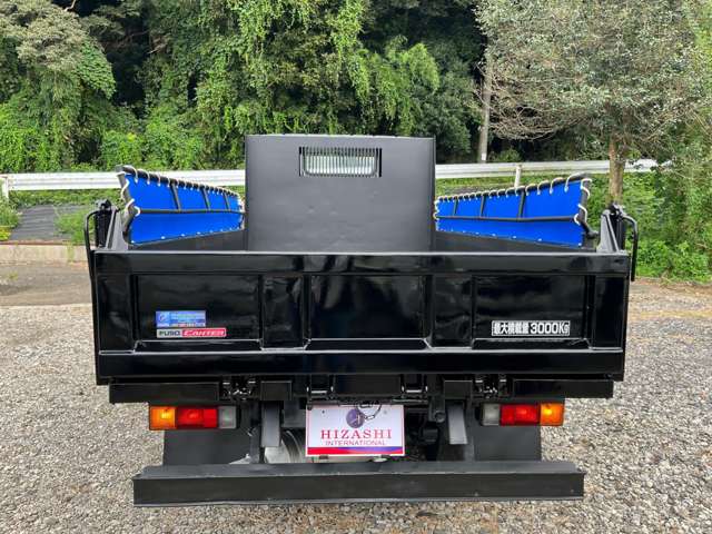 Mitsubishi Fuso Canter 4