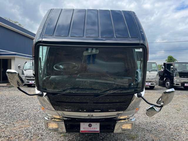 Mitsubishi Fuso Canter 9
