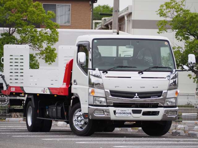 Mitsubishi Fuso Canter 2