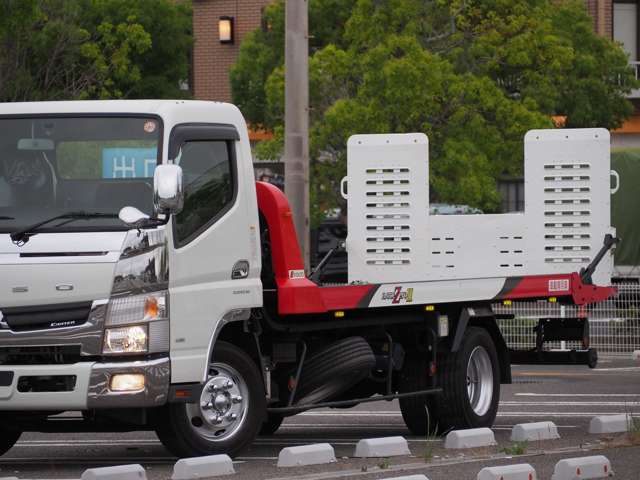 Mitsubishi Fuso Canter 7