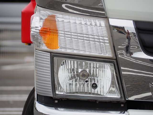 Mitsubishi Fuso Canter 8