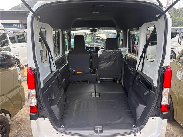 Honda N-VAN 8