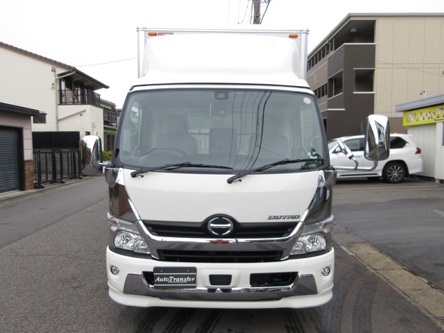 Hino Dutro 5