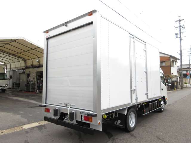 Hino Dutro 6