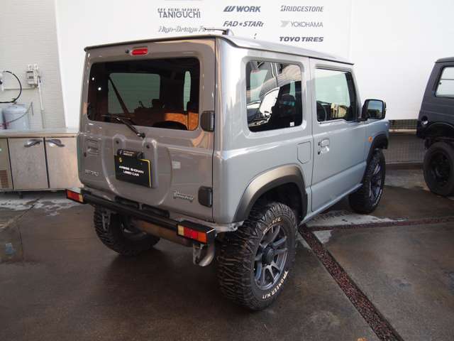 Suzuki Jimny 6
