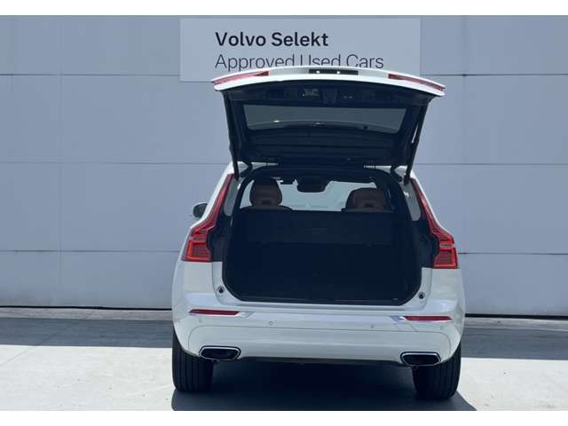 Volvo XC60 8