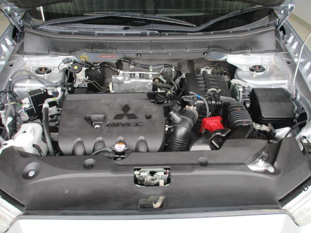 Mitsubishi RVR 8
