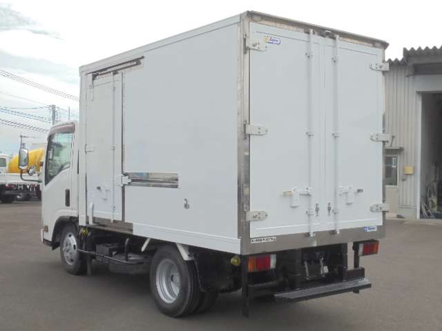 Isuzu Elf 10
