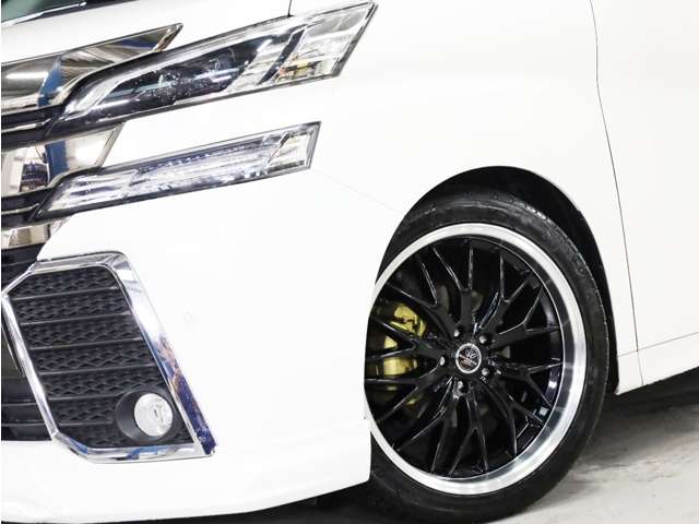Toyota Vellfire 6