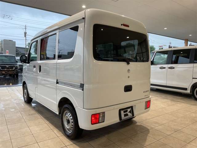 Suzuki Every 12