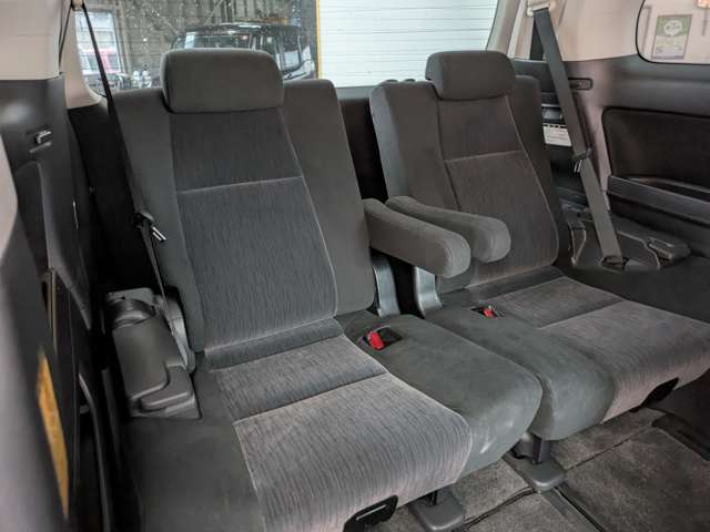 Toyota Alphard 11