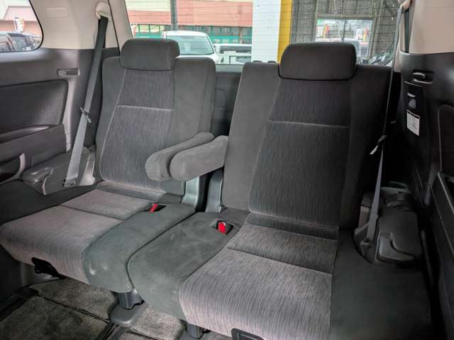 Toyota Alphard 12