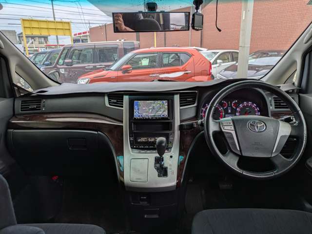Toyota Alphard 8