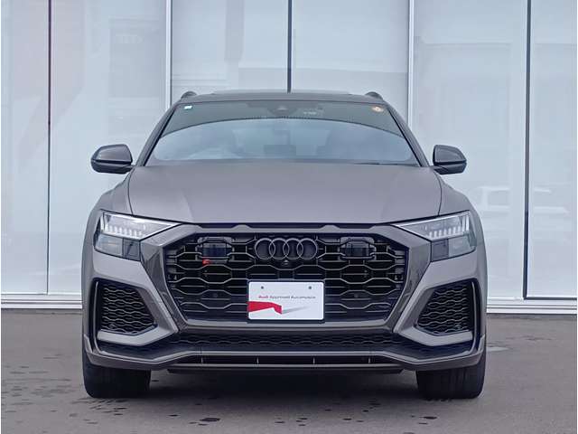 Audi RS Q8 6