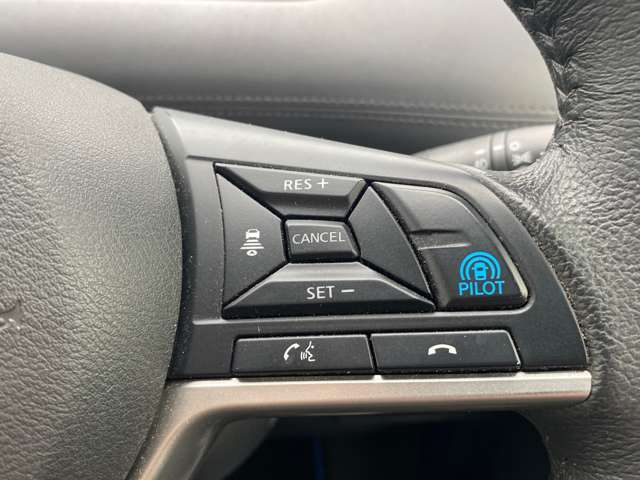 Nissan Serena 8