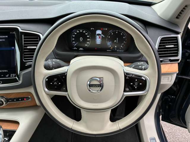 Volvo XC90 9