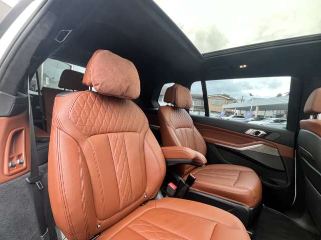 BMW X7 6