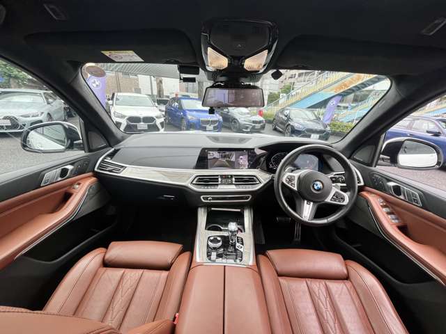 BMW X7 8