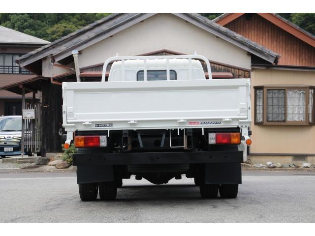 Hino Dutro 5