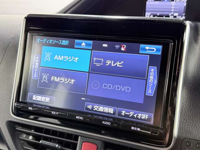 Toyota Noah 5