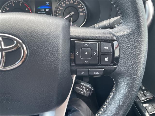 Toyota Hilux 9