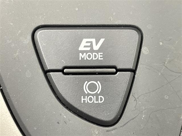Lexus UX 9